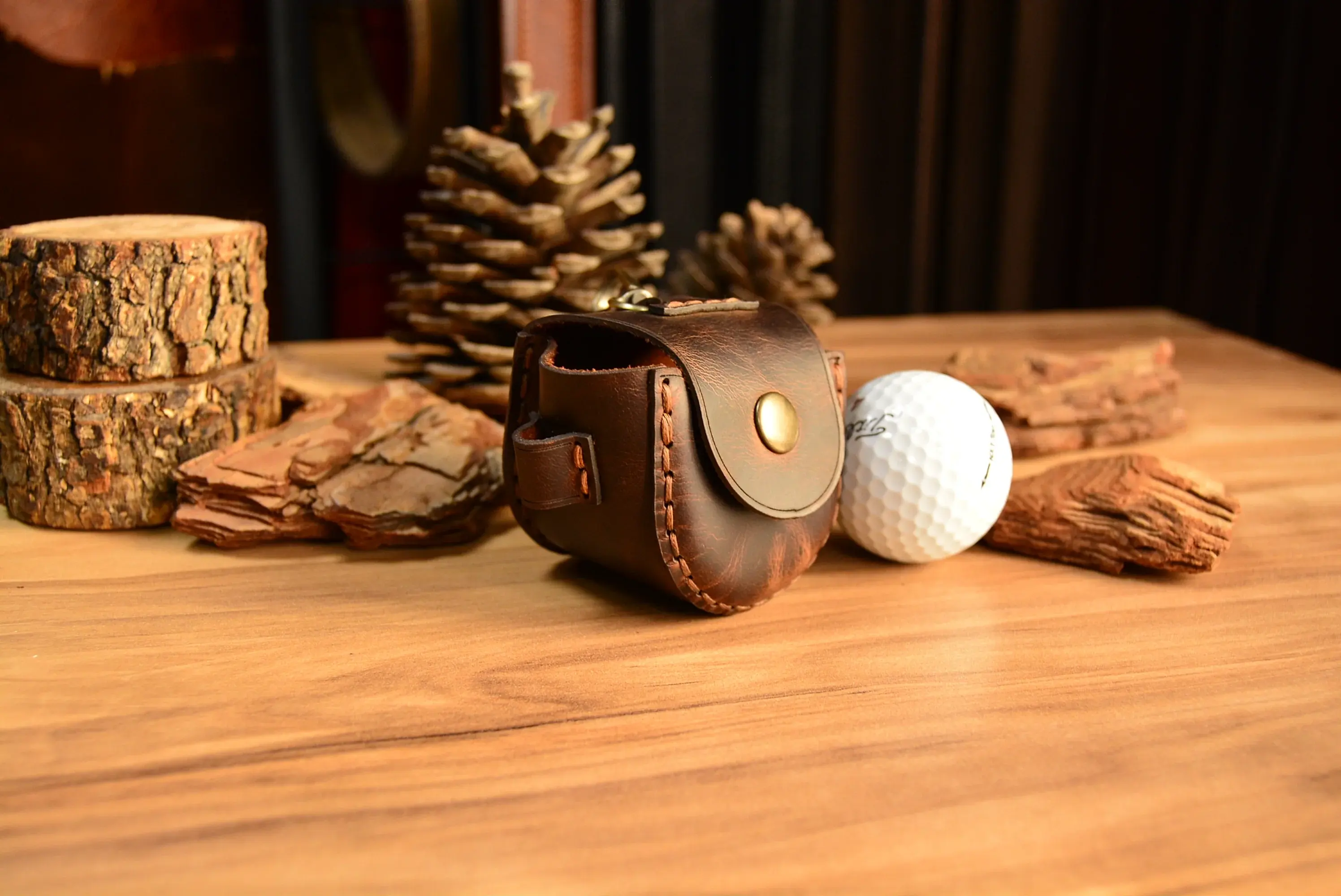 Deri Golf Topu Kılıfı Hakiki Deri El Yapımı Tee Bölmeli