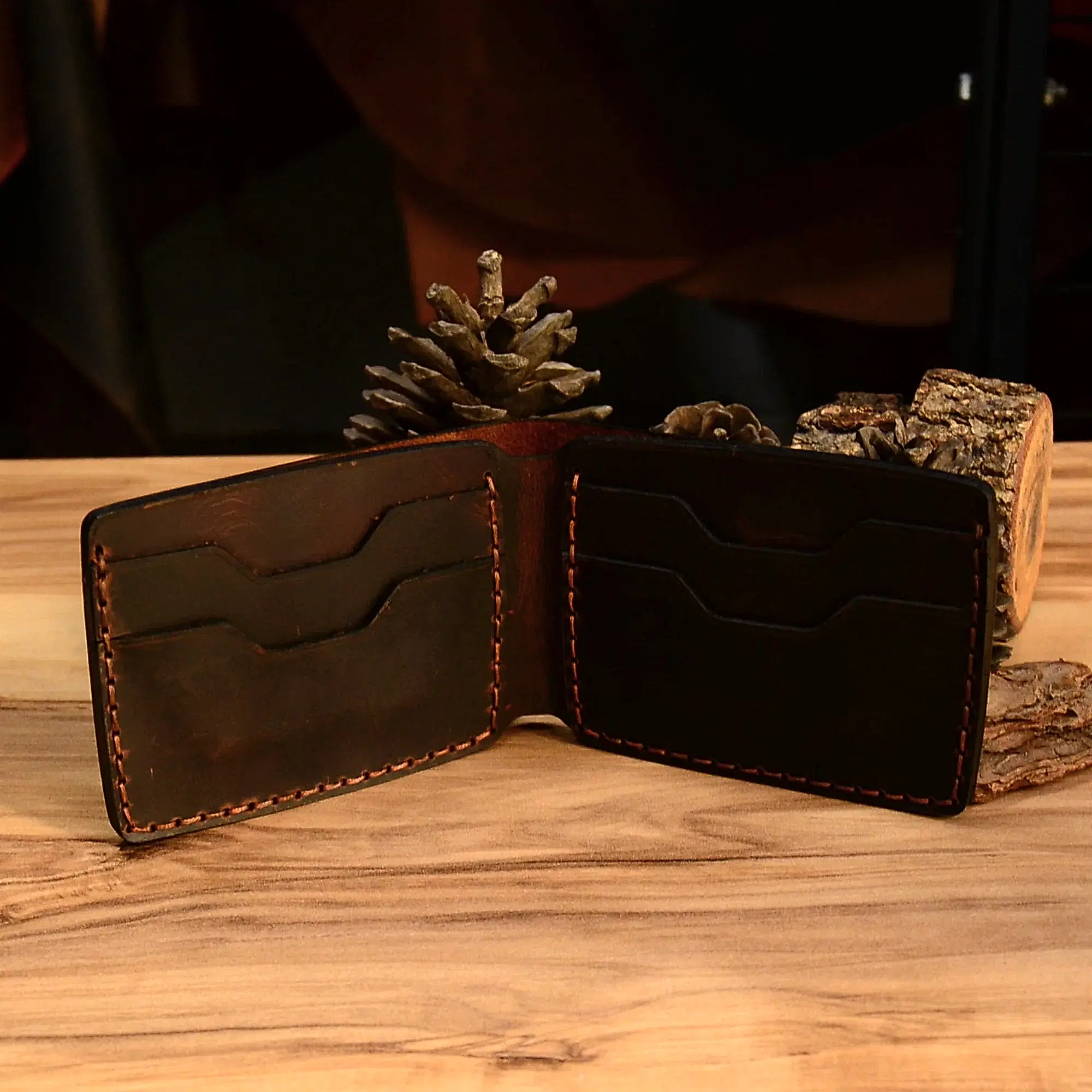 Ism V-1 Cüzdan Bifold Tasarım Hakiki Deri El Yapımı