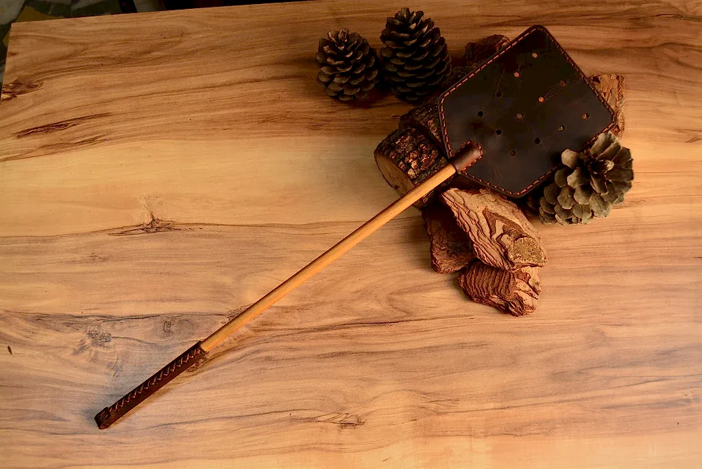 Deri Sinek Sopası Hakiki Deri El Yapımı Ahşap Saplı (Fly Swatter)