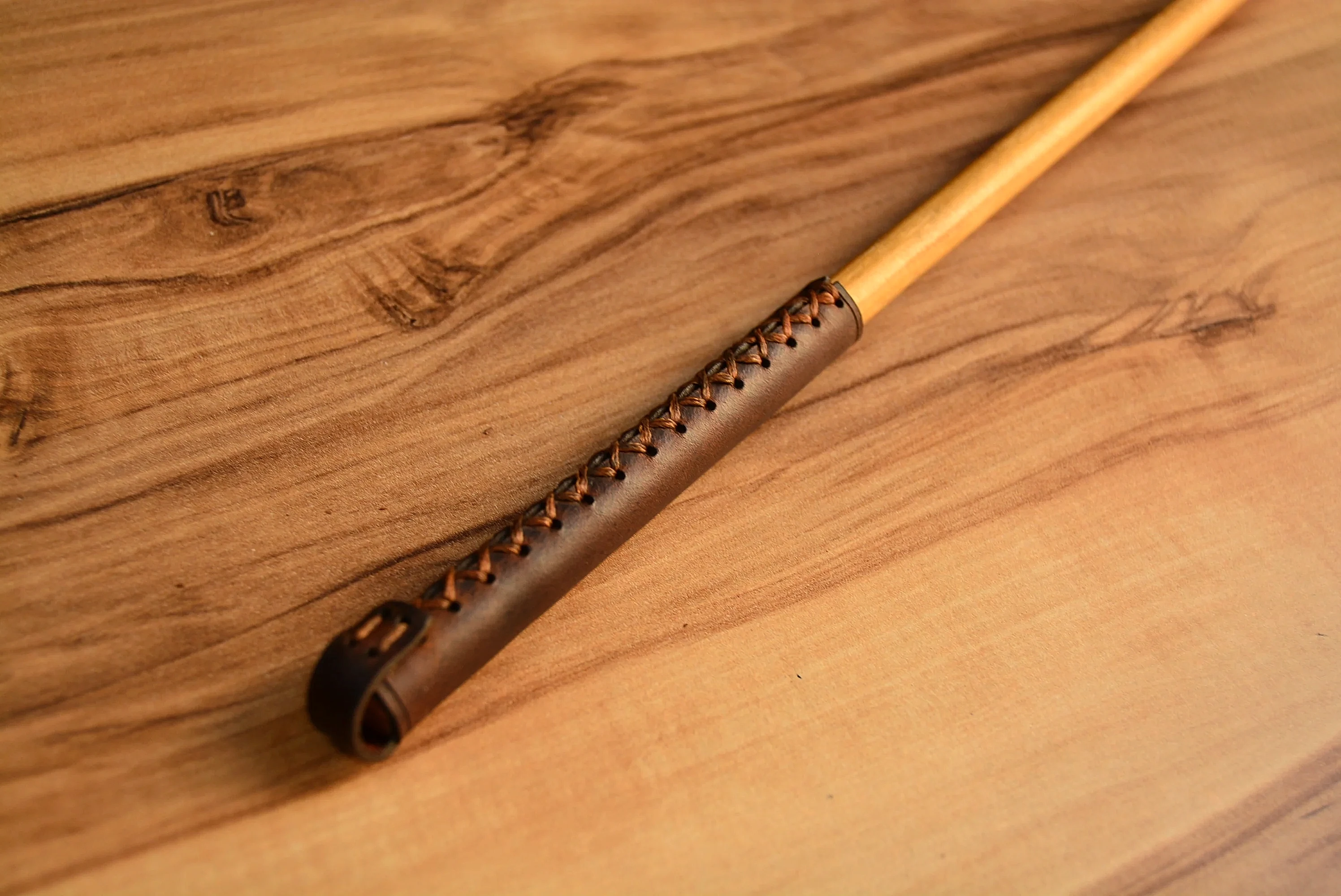 Deri Sinek Sopası Hakiki Deri El Yapımı Ahşap Saplı (Fly Swatter)
